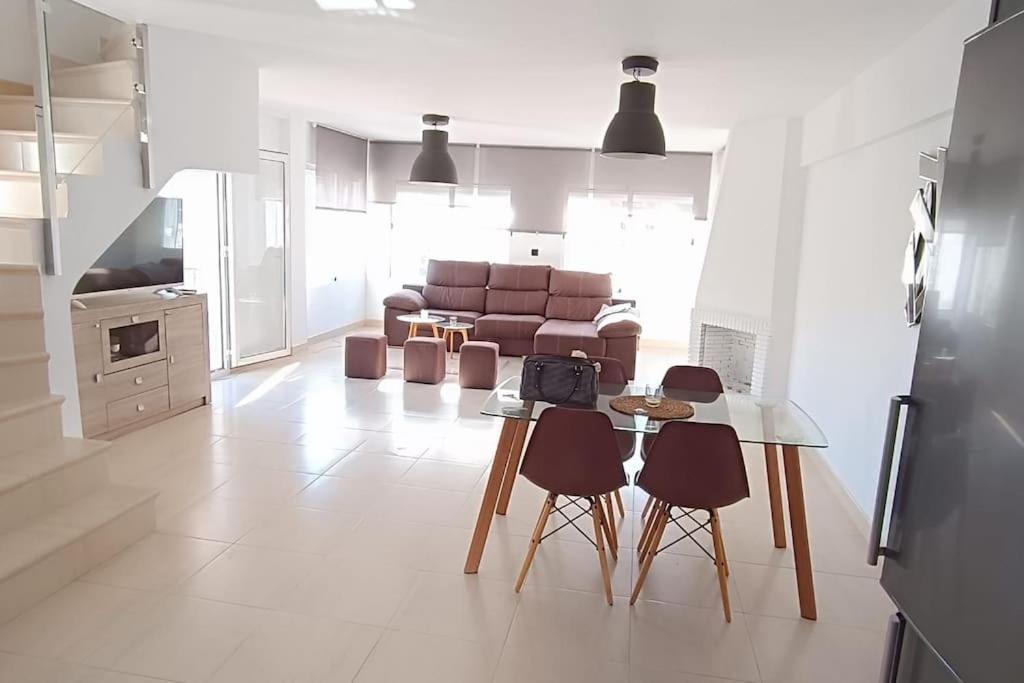 Acogedor Duplex Playa Y Golf * Бенальмадена